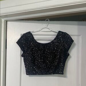 SEQUIN BLACK CROP TOP